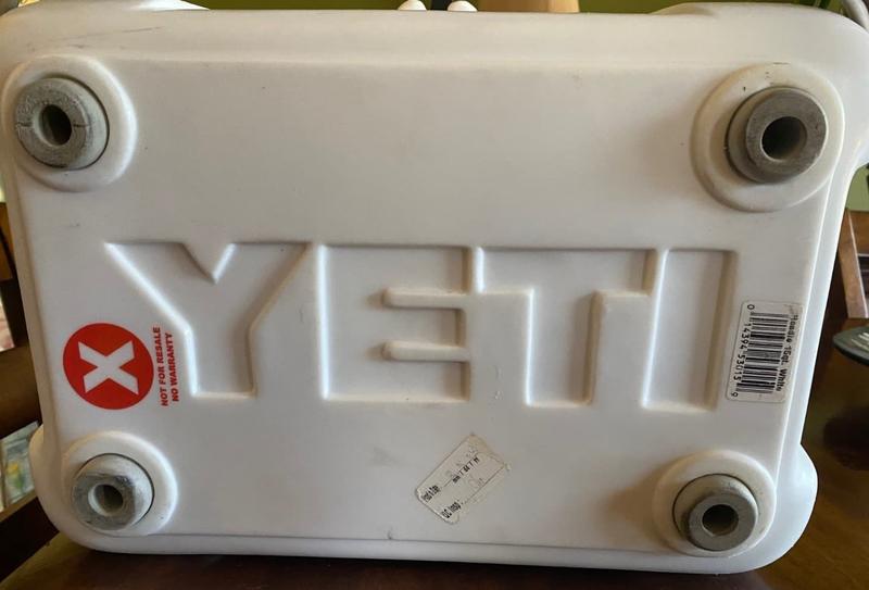 YETI Roadie 15 Bottom View