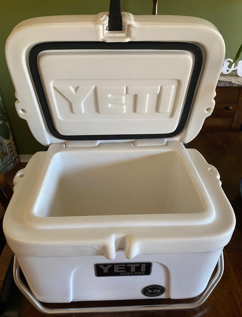 YETI Roadie 15 Interior View